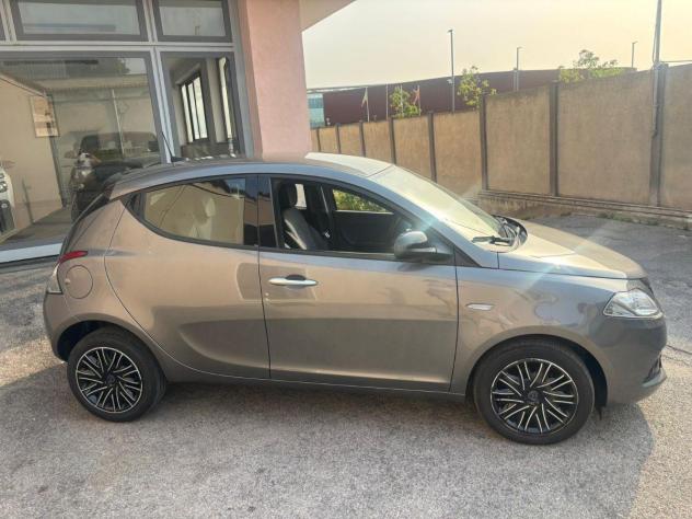 LANCIA Ypsilon 1.0 FireFly 5p.S&S Hybrid Oro - Foto 3