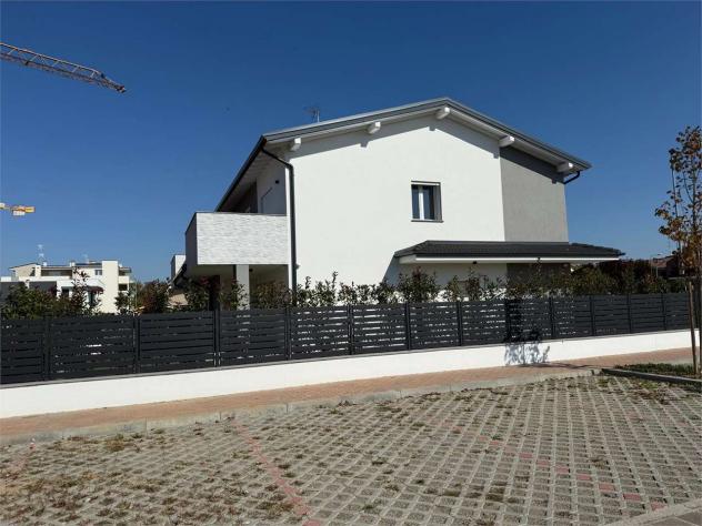 VA0253 - IN ESCLUSIVA CARPI ZONA "MORBIDINA" VILLA BIFAMILIARE IN A4 !!! - Foto 3