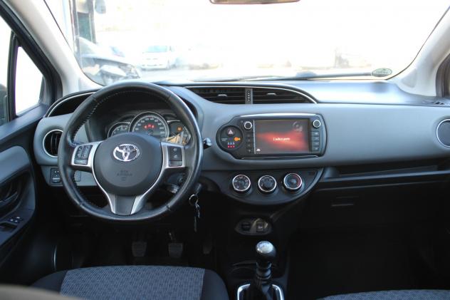 Toyota Yaris 1.4 D-4D 5 porte Lounge - Foto 10