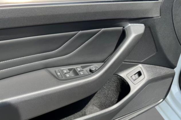 VOLKSWAGEN Passat Variant 2.0 TDI SCR EVO DSG Executive rif. 24048824 - Foto 6