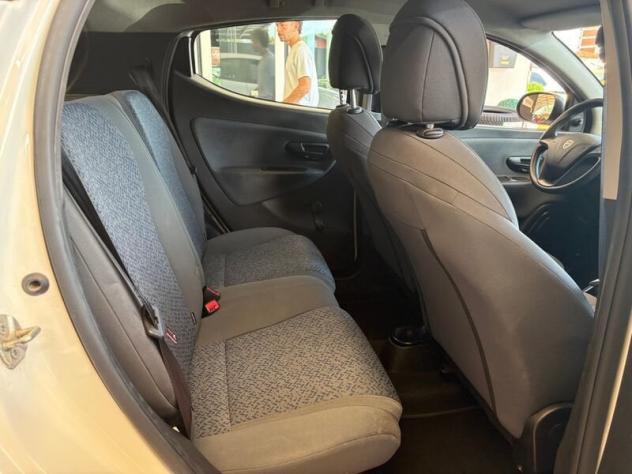 Lancia Ypsilon 1.0 FireFly 70cv S&S Hybrid SILVER - Foto 10