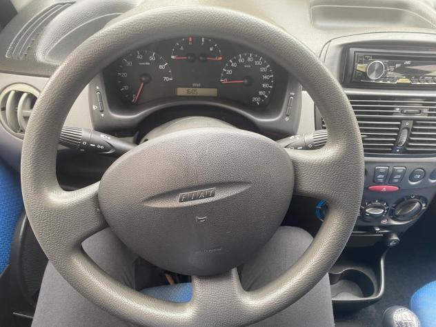 Fiat Punto 1.2 KM 126.000 Si Neopatentati - Foto 10