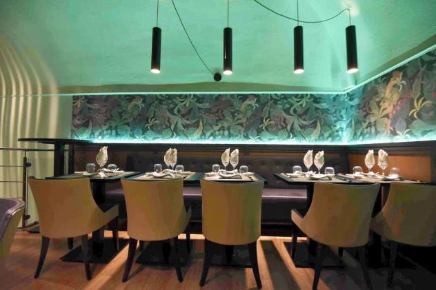 Splendido Locale Finemente Restaurato ed Arredato