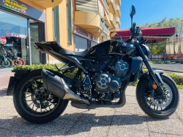 HONDA CB 1000 R TUTTO INCLUSO ANCHE PASSAGGIO! MINI RATE rif. 24113983 - Foto 6