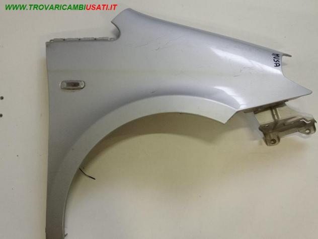 PARAFANGO ANT. DX ARGENTO CHIARO MET 999-U1309925 Carrozzeria  Lamierati esterni  Fiancate  Parafango ant. LANCIA - MUSA - 2004  2007