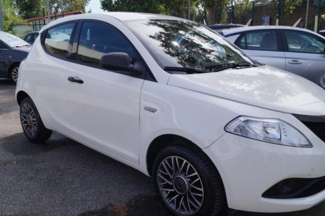 LANCIA Ypsilon 1.0 FireFly 5 porte S&S Hybrid Ecochic Silver rif. 23900599 - Foto 2