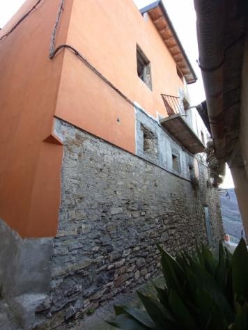 VENDESI A CESIO IN CENTRO PAESE CASA CON DUE ALLOGGI DA TERMINARE LA RISTRUTTURAZIONE - Foto 2