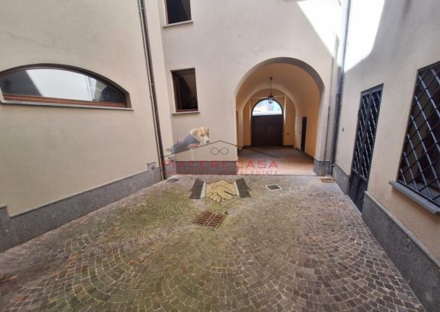 Orvieto centro - Appartamento con vista, magazzino e area esterna privata in vendita in pieno centro storico - Foto 2