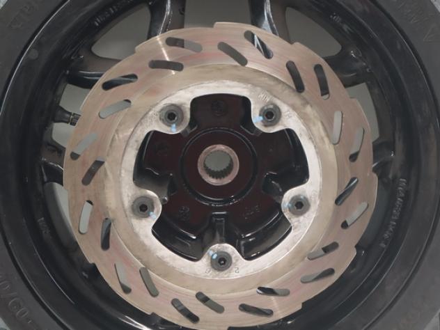 SYM JOYMAX 300 Z+ 42601L9F000KB CERCHIO RUOTA POSTERIORE 4.0X13 21 - 24 REAR WHEEL - Foto 4
