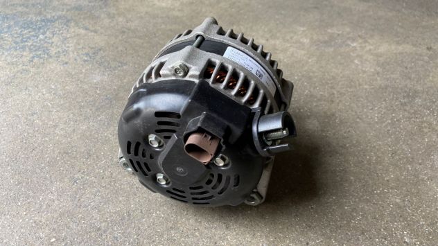 Alternatore Ford Ecosport 1.0 Ecoboost del 2022 (KN15-10300-AAA) - Foto 4