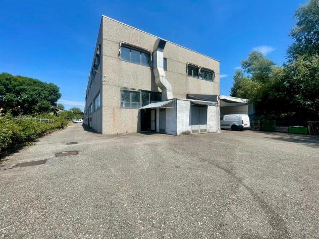 Capannone produttivo con ampia area esterna privata - Foto 14