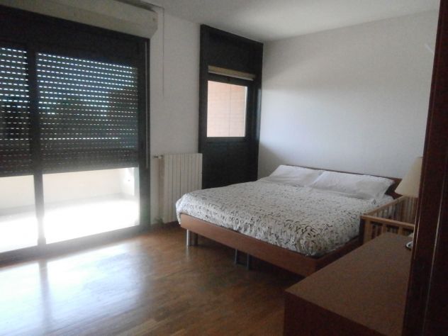 AFFITTASI CAMERA DOPPIA USO SINGOLA CON BAGNO PERSONALE / ZONA STADIUM - Foto 2