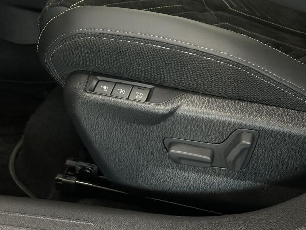 Peugeot 208 GT Hybrid 136 e-DCS6 auto - Foto 9