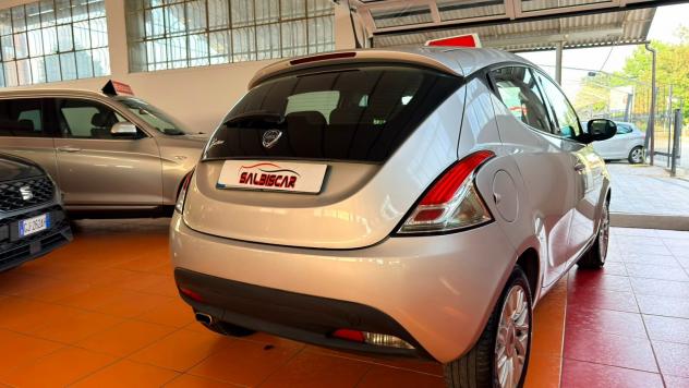 Lancia Ypsilon 1.2 69 CV 5 porte S&S Gold - Foto 4