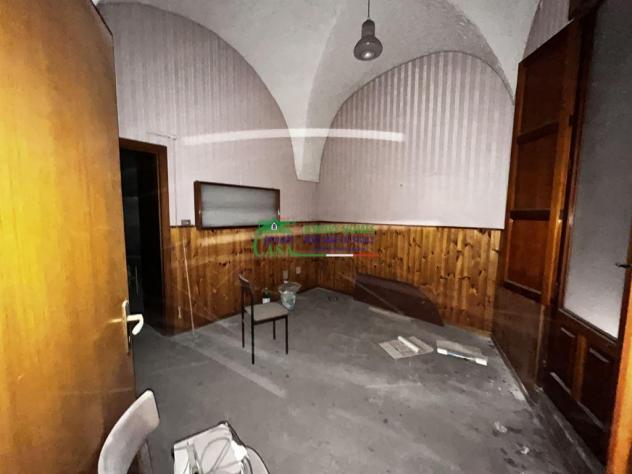 Rif. 2376 - Appartamento da ristrutturare – piano terra angolare, ideale per uso ufficio | Comiso, zona centrale - Foto 2