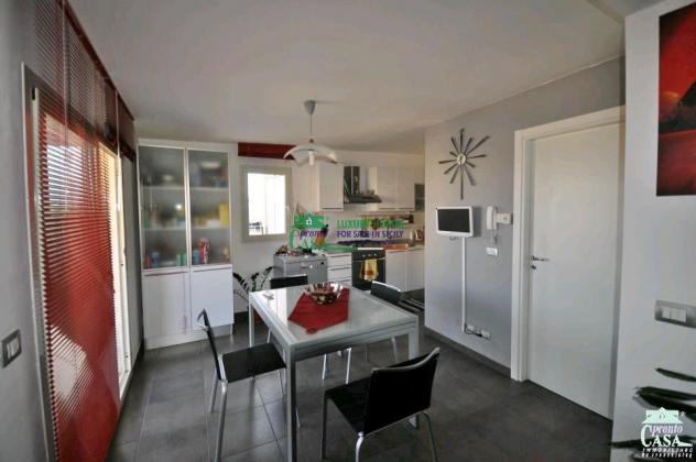 Rif. 5726 - Appartamento, ristrutturato, con terrazzino - Foto 3