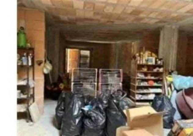 Immobile in asta di 323 m², box auto in vendita a Frontone - Foto 7