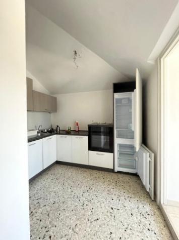Appartamento di 109 m² con 3 locali e box auto in affitto a Brescia - Foto 2