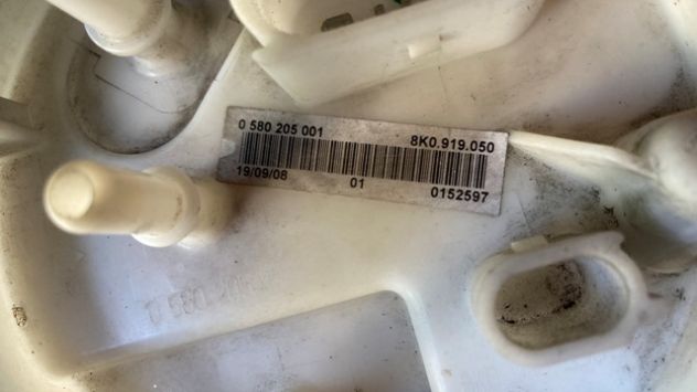 Pompa carburante Audi A4 B8 2.0TDI del 2011 (8K0919050) - Foto 4