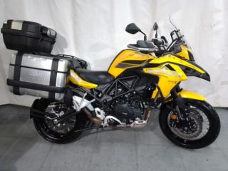 BENELLI TRK 502 X .