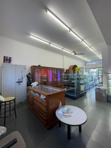 LIDO ADRIANO - NEGOZIO - Foto 11