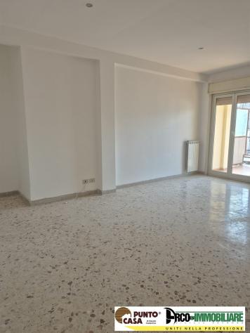 Palermo, Via Grisanti affittasi ampio 2 vani ristrutturato - Foto 13