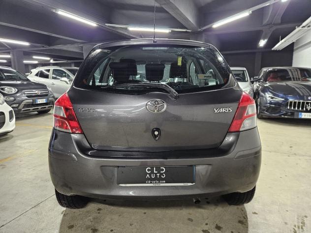 Toyota Yaris Yaris 5p 1.3 Sol my10 - Foto 4