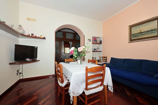 APPARTAMENTO CON TERRAZZO - Foto 8