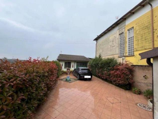 Immobile in asta di 219 m², box auto in vendita a Poggio Rusco - Foto 2