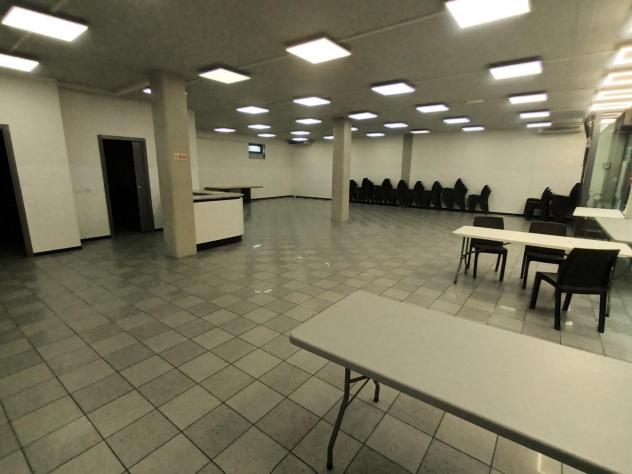 Locale comm.le/Fondo in affitto a Sant'Anna - Lucca 236 mq Rif: 1289322