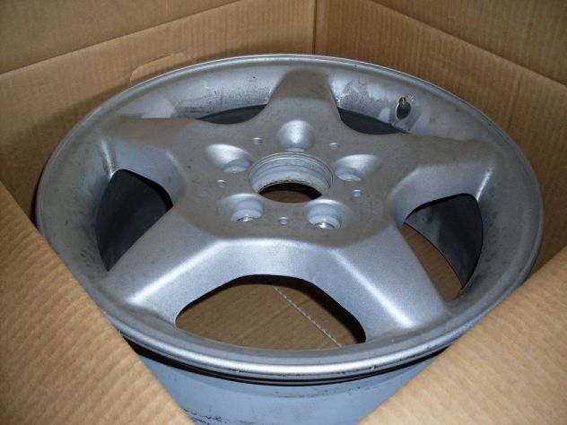 CERCHI LEGA MERCEDES DA 16" - IN FERRO NUOVI 15" CON CALOTTE