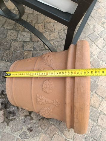 Vasi festonati in resina - Foto 2