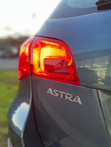 Opel Astra 1.4 Turbo 140CV Sports Tourer Cosmo - Foto 8