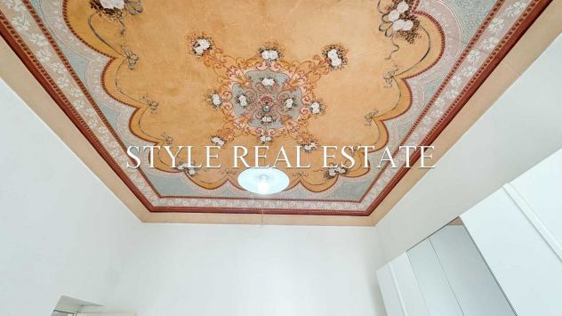 ORTIGIA TRILOCALE ASCENSORATO IN SIGNORILE PALAZZO D'EPOCA - Foto 3