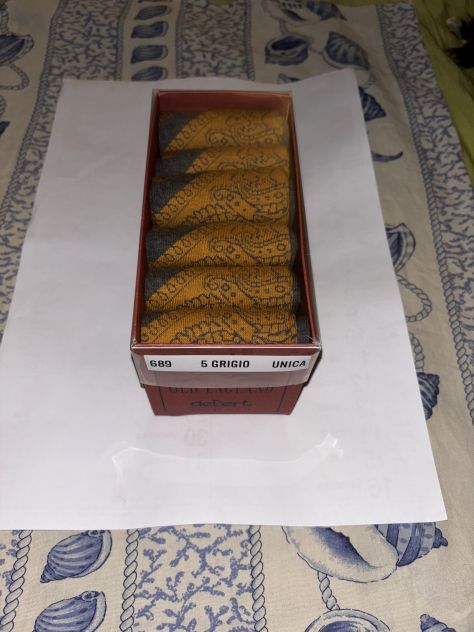 UNA CONFEZIONE DA 6 PAIA DI CALZE LUNGHE NUOVE DA UOMO”DE BERT”MADE IN ITALY