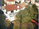 Villa di 450 m² con più di 5 locali e box auto doppio in vendita a Castelfr &hellip;