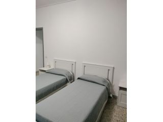 FITTO SOLO RAGAZZE POSTO LETTO IN CAMERA