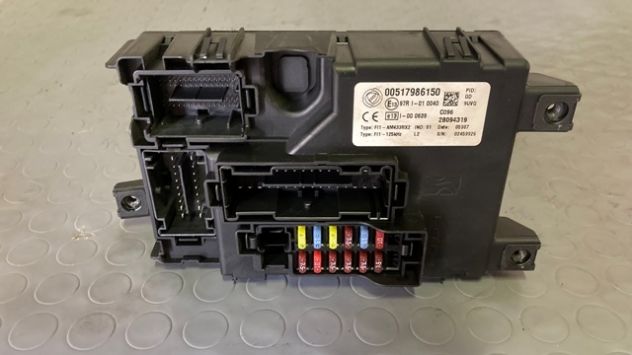 Body computer Fiat Grande Punto 1.3 M.Jet del 2008 (00517986150) - Foto 2