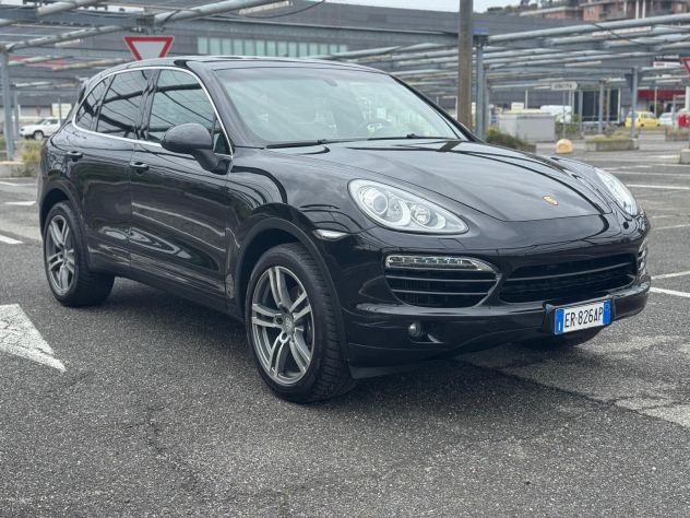 PORSCHE Cayenne 2as.'anno 2013 - Foto 2
