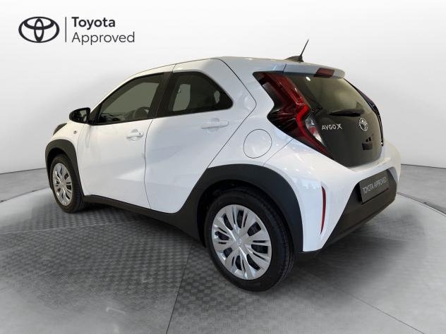 Toyota Aygo X 1.0B (72 CV) Active - Foto 2