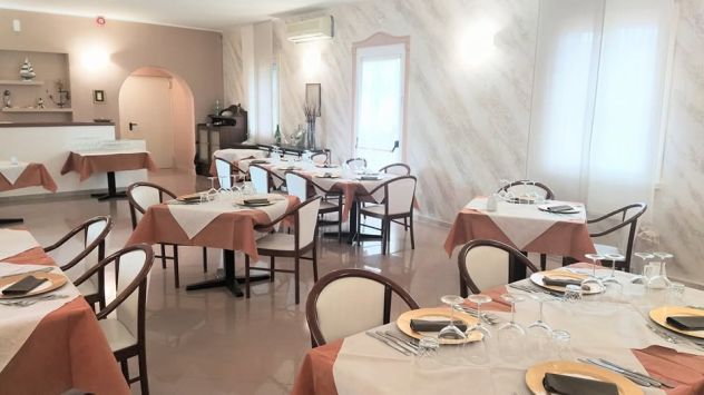 CUOCA/O PART TIME IN HOTEL