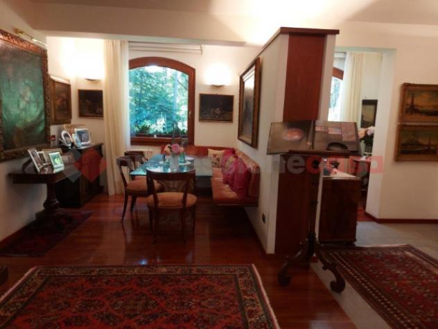 Villa di 550 m² con più di 5 locali e box auto doppio in vendita a Borgo Ticino - Foto 9