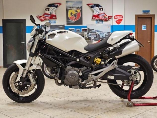 DUCATI MONSTER 696+ ABS con soli 4.225 Km - Foto 8
