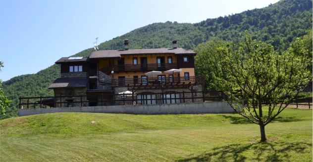 V000565 - ESCLUSIVA TENUTA CON TERRENO - POTENZIALE B&B