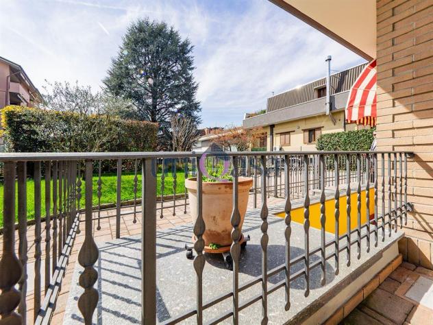 Meda (MB), vendesi villa singola con giardino privato – Eleganza, spazio e comfort per la tua famiglia. - Foto 8