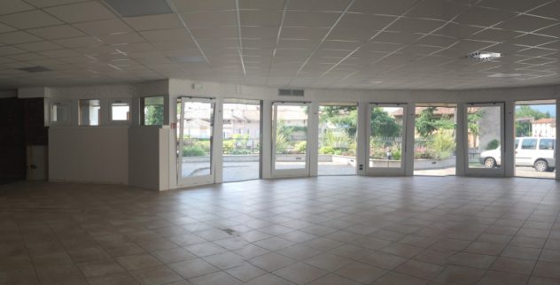 Locale commerciale ristrutturato open space