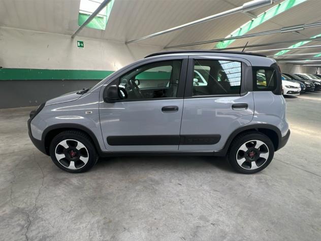 FIAT Panda NEW HYBRID 1.0 CITYCROSS - Foto 8