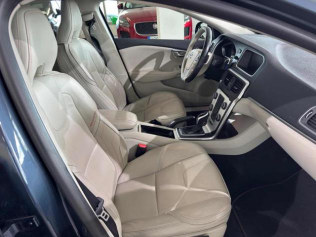 VOLVO V40 Cross Country D3 Geartronic Momentum rif. 23704094 - Foto 9