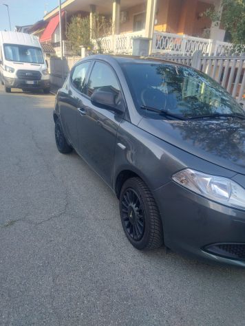 VENDO LANCIA Y 1.2 - Foto 2