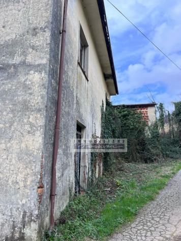 CASA INDIPENDENTE di 14 vani e di 533 mq (MASSAROSA - Borrone) rif. A799 - Foto 8
